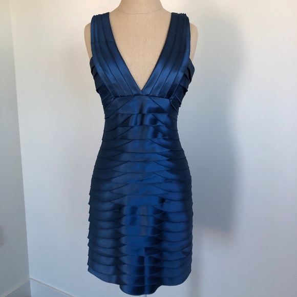 SALE!【BCBG MAXAZRIA】Scalloped Edge Pleated Dress BCBGMAXAZRIA Arianne Scalloped Edge Pleated Dress - Runway